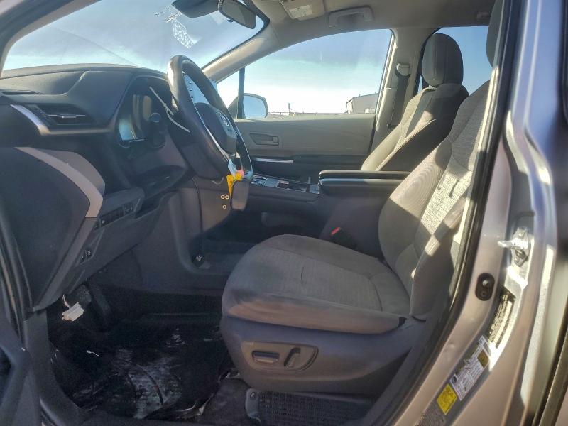Photo 7 from auction – 2021 TOYOTA SIENNA LE with VIN 5TDKSKFC5MS035880
