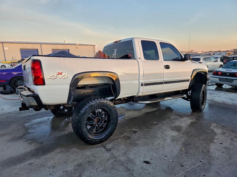Photo 3 from auction – 2001 CHEVROLET SILVERADO with VIN 1GCHK29U81E240593