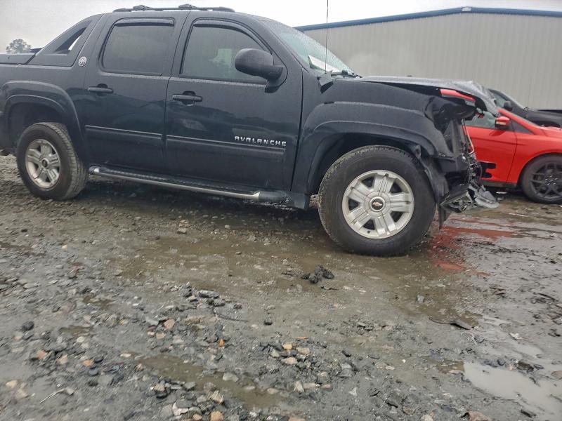 Photo 4 from auction – 2013 CHEVROLET AVALANCHE with VIN 3GNMCFE04DG173209