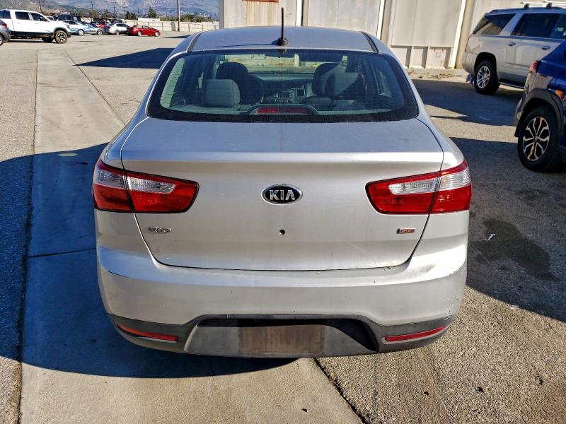 Foto 6 de la subasta – 2013 KIA RIO LX con VIN KNADM4A39D6280104