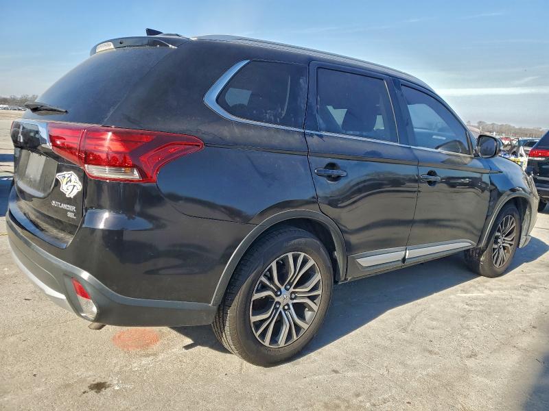 Photo 3 from auction – 2017 MITSUBISHI OUTLANDER with VIN JA4AD3A38HZ005404