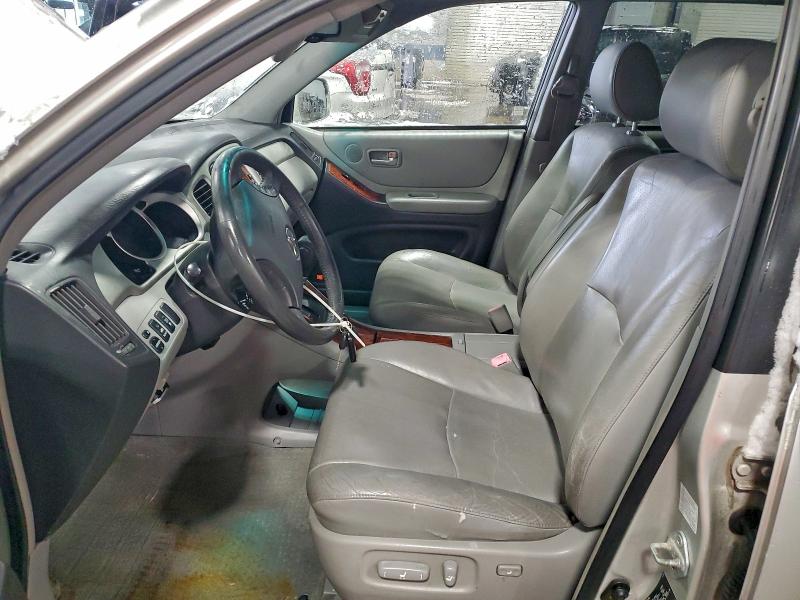 Photo 7 from auction – 2006 TOYOTA HIGHLANDER with VIN JTEEW21A060017571