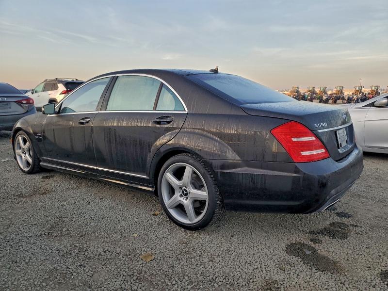 Photo 2 from auction – 2012 MERCEDES-BENZ S550 with VIN WDDNG7DB8CA426626