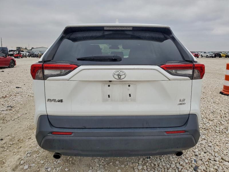 Photo 6 from auction – 2021 TOYOTA RAV4 LE with VIN 2T3F1RFV8MW204741