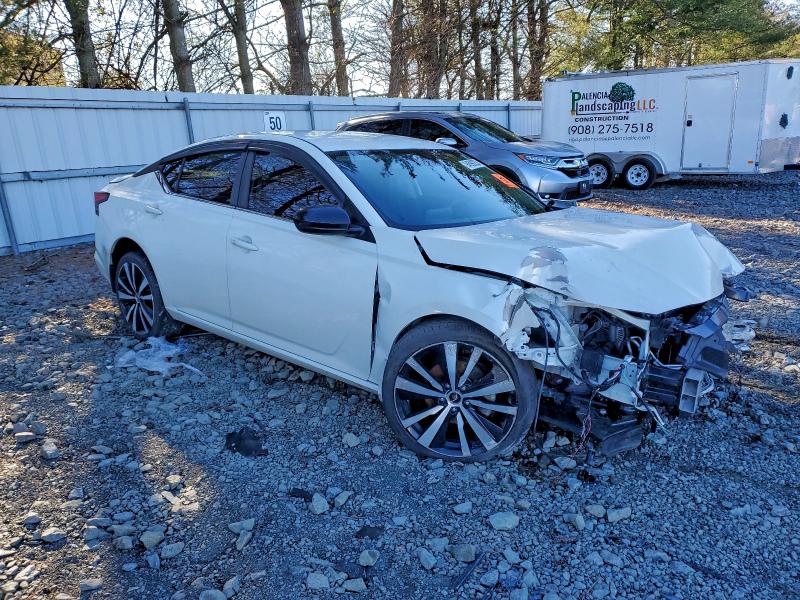 Photo 4 from auction – 2019 NISSAN ALTIMA SR with VIN 1N4BL4CW1KC184606