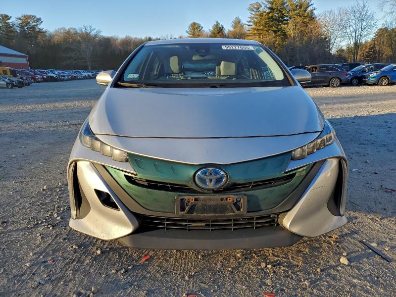Photo 5 from auction – 2018 TOYOTA PRIUS PRIM with VIN JTDKARFP0J3081578