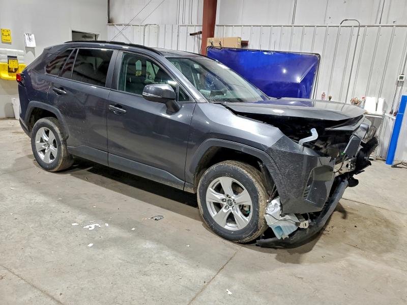 Photo 4 from auction – 2020 TOYOTA RAV4 XLE with VIN 2T3P1RFV5LC063891