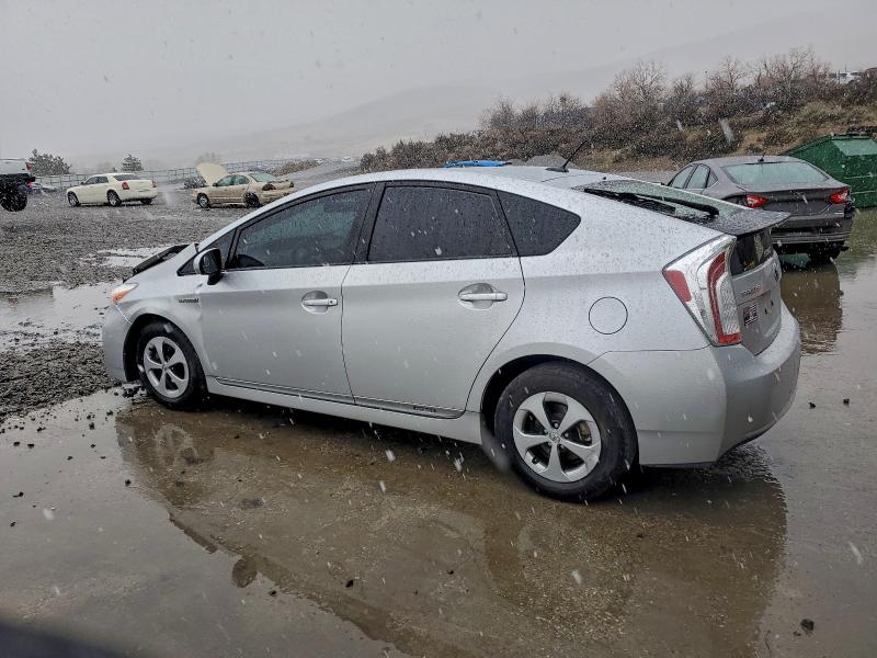 Photo 2 from auction – 2012 TOYOTA PRIUS with VIN JTDKN3DU2C5467436