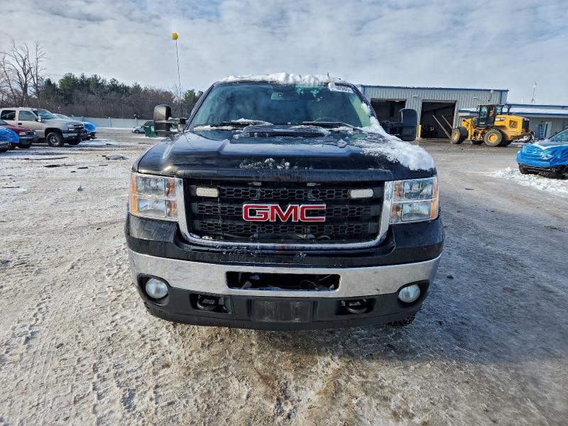 Photo 5 from auction – 2011 GMC SIERRA K35 with VIN 1GT424C85BF112135