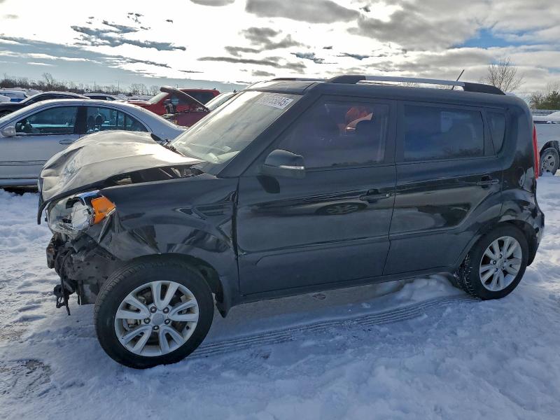 KIA SOUL + 2013 with VIN KNDJT2A60D7597738 - Photo from auction