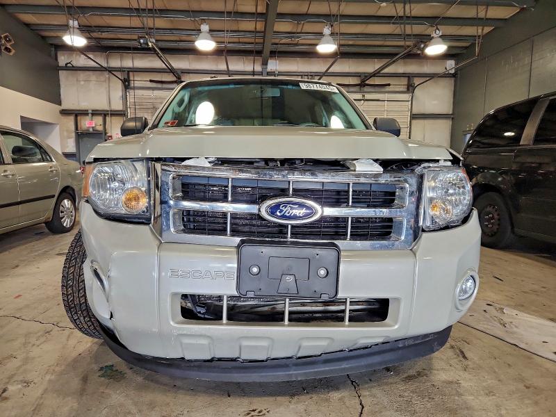 Photo 5 from auction – 2009 FORD ESCAPE XLT with VIN 1FMCU03G59KB78090