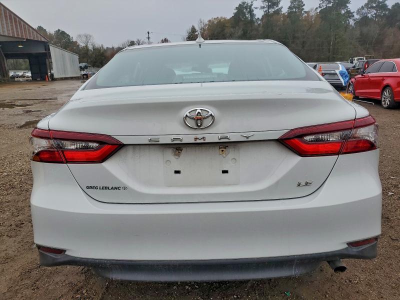 Photo 6 from auction – 2022 TOYOTA CAMRY LE with VIN 4T1C11AK2NU014803