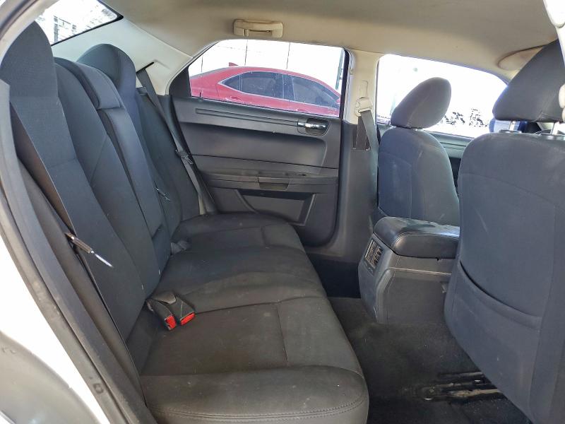 Photo 10 from auction – 2008 CHRYSLER 300 LX with VIN 2C3KA43R28H131739