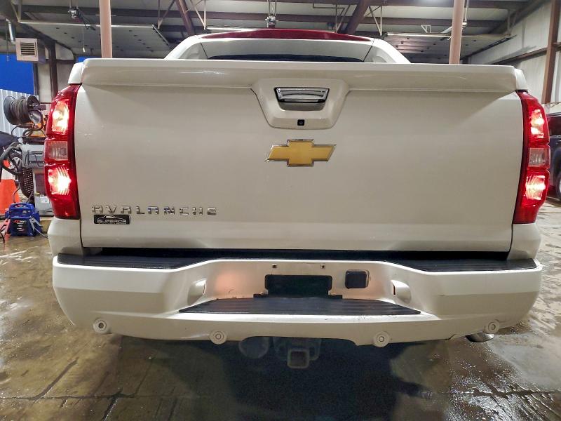 Photo 6 from auction – 2013 CHEVROLET AVALANCHE with VIN 3GNTKGE76DG232410