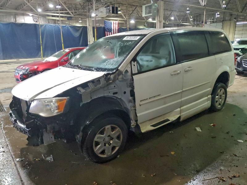DODGE GRAND CARAVAN 2012 with VIN 2C4RDGBG5CR398542 - Photo from auction