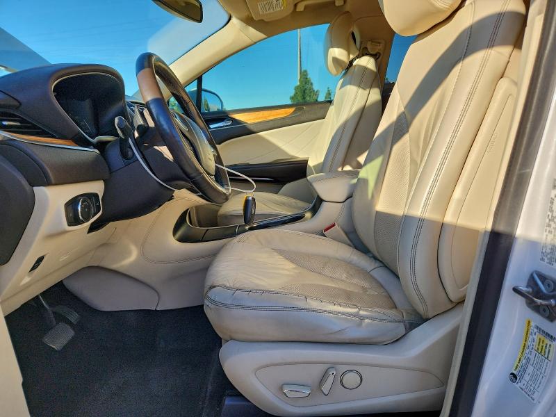Photo 7 from auction – 2016 LINCOLN MKC SELECT with VIN 5LMCJ2C9XGUJ12025