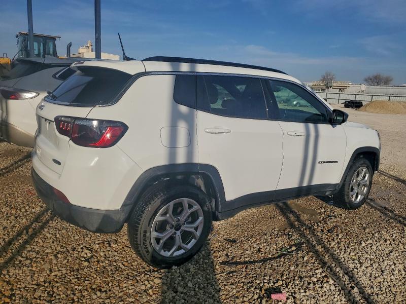 Photo 3 from auction – 2025 JEEP COMPASS LA with VIN 3C4NJDBN4ST521442