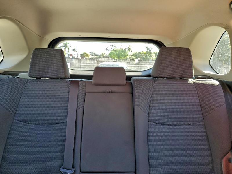 Photo 10 from auction – 2020 TOYOTA RAV4 LE with VIN JTMH1RFV8LD046423
