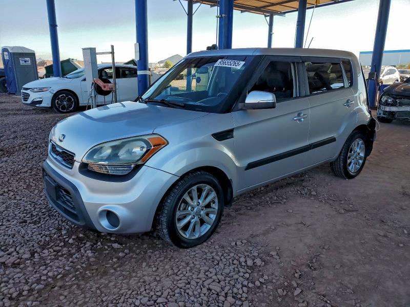 KIA SOUL 2013 with VIN KNDJT2A64D7585205 - Photo from auction