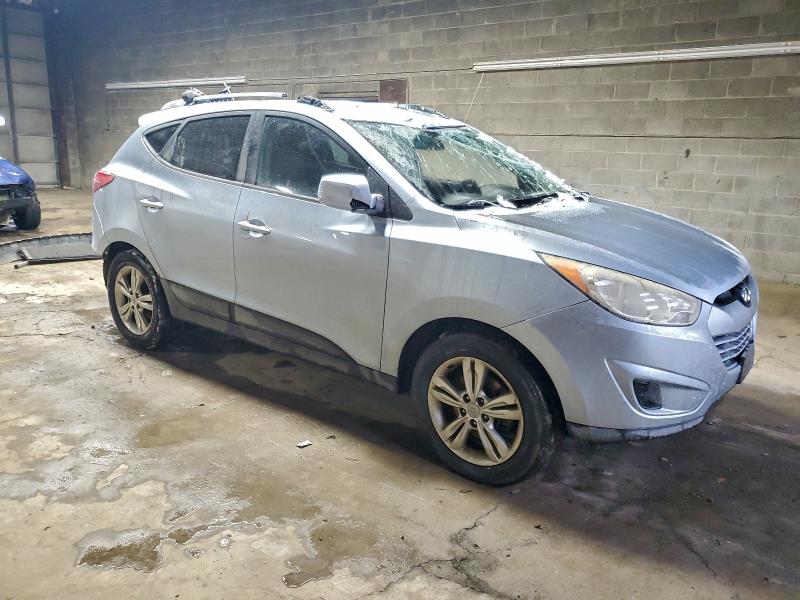 Photo 4 from auction – 2011 HYUNDAI TUCSON GLS with VIN KM8JUCACXBU186401