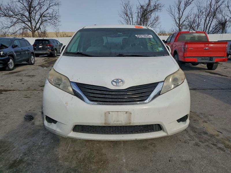 Photo 5 from auction – 2011 TOYOTA SIENNA LE with VIN 5TDKK3DC9BS109310