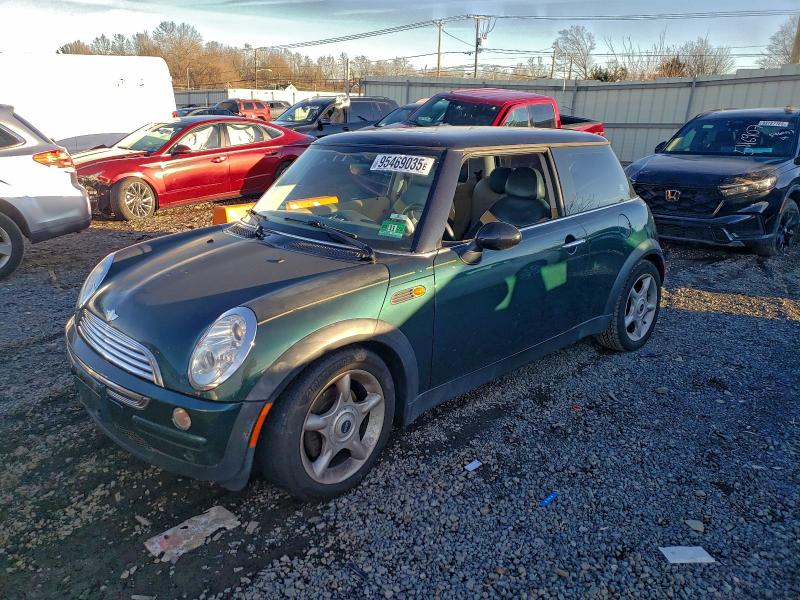 MINI COOPER 2004 with VIN WMWRC33434TJ58834 - Photo from auction