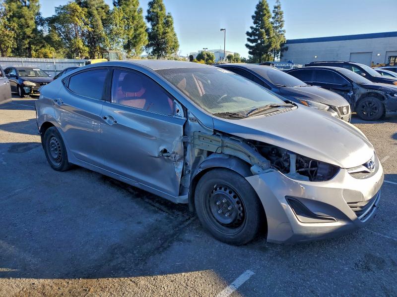 Photo 4 from auction – 2016 HYUNDAI ELANTRA SE with VIN 5NPDH4AE1GH750077
