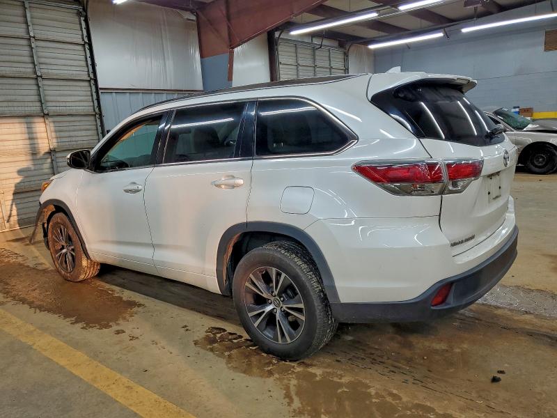 Photo 2 from auction – 2016 TOYOTA HIGHLANDER with VIN 5TDKKRFH2GS161087