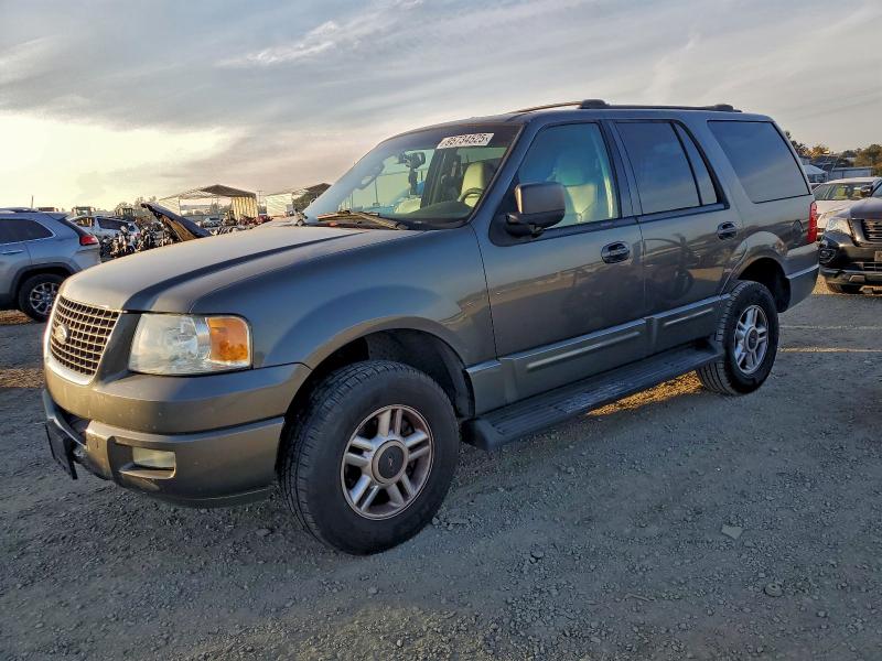 FORD EXPEDITION 2003 with VIN 1FMRU15L83LA28857 - Photo from auction