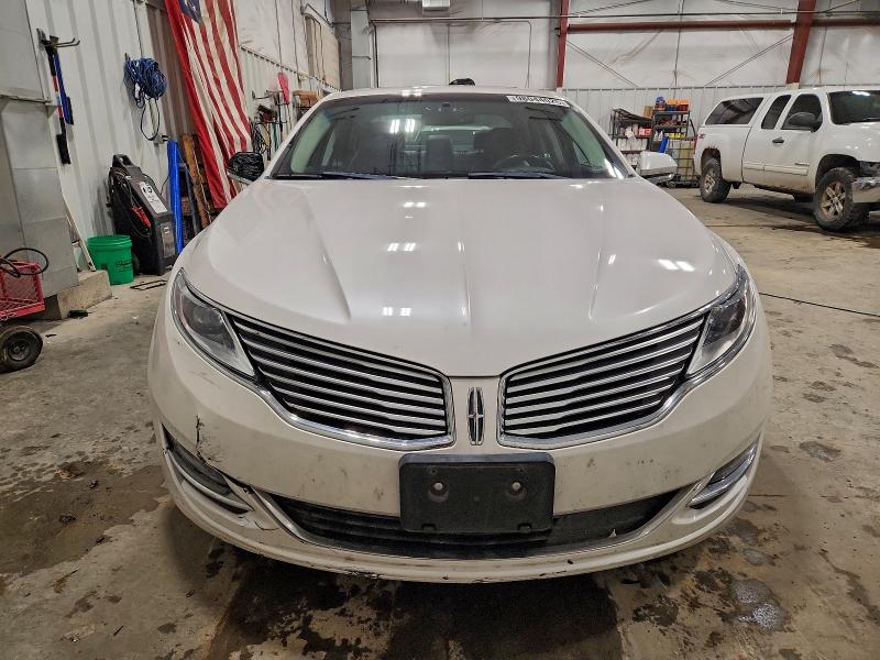 Photo 5 from auction – 2015 LINCOLN MKZ with VIN 3LN6L2G91FR626677