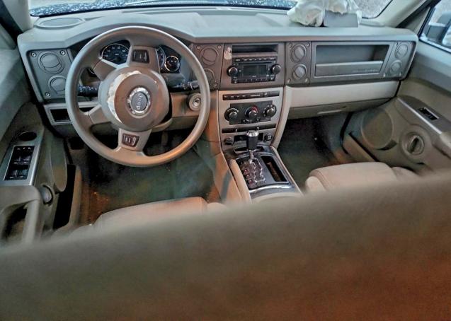 Photo 8 from auction – 2007 JEEP COMMANDER with VIN 1J8HG48K67C654661