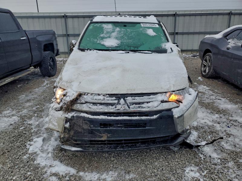 Photo 5 from auction – 2018 MITSUBISHI OUTLANDER with VIN JA4AZ3A30JZ064809