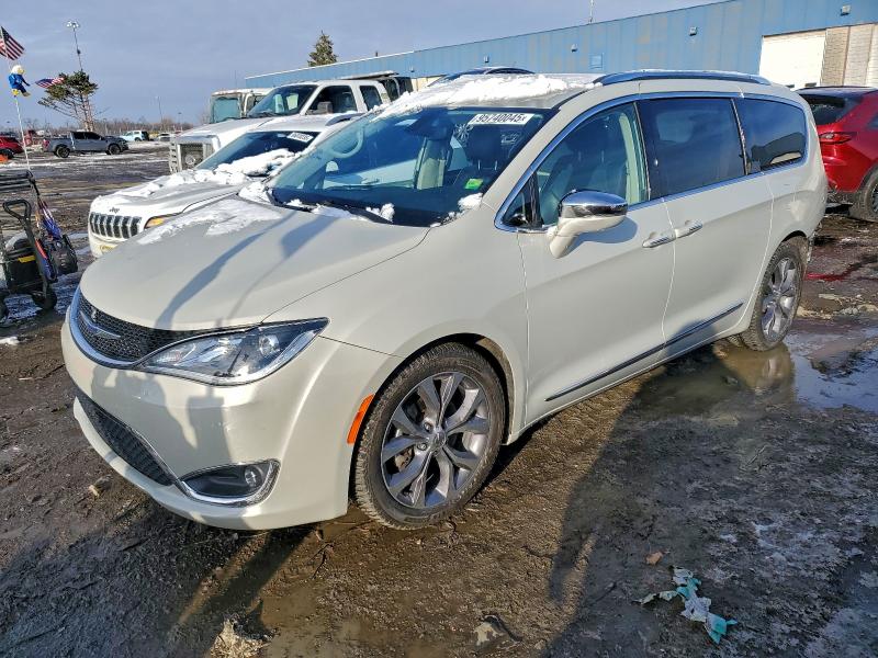 CHRYSLER PACIFICA L 2020 with VIN 2C4RC1GG4LR250102 - Photo from auction
