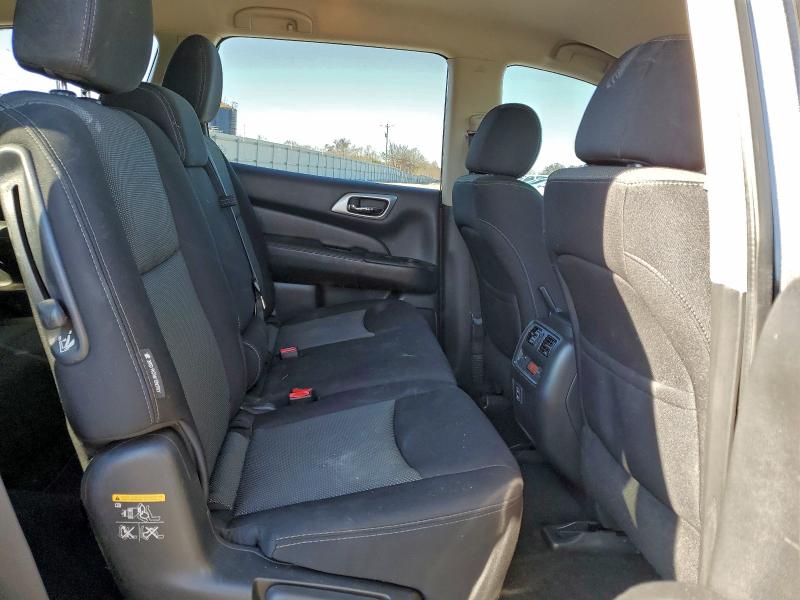 Photo 11 from auction – 2018 NISSAN PATHFINDER with VIN 5N1DR2MN5JC623439