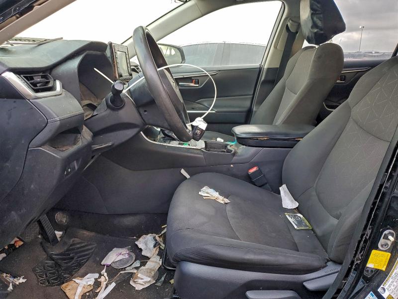 Photo 7 from auction – 2019 TOYOTA RAV4 XLE with VIN JTMP1RFV8KJ018732