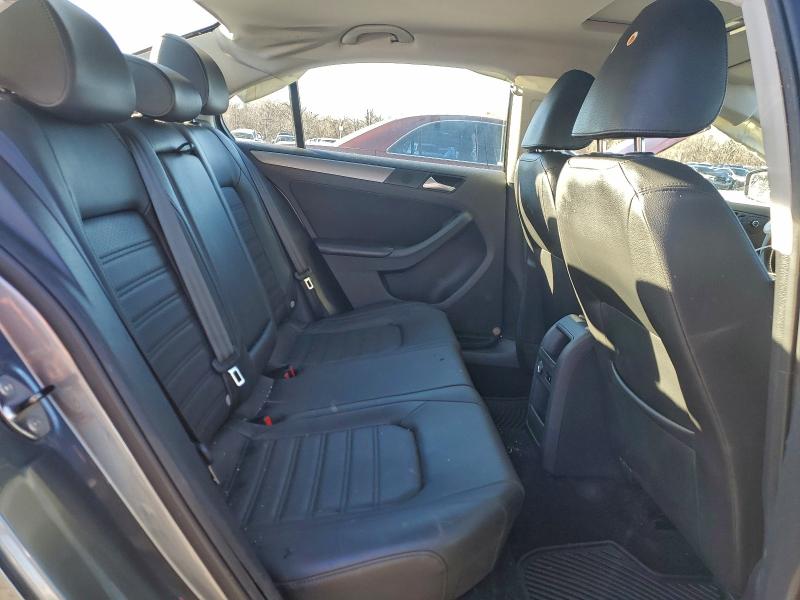 Photo 10 from auction – 2014 VOLKSWAGEN JETTA SEL with VIN 3VWL07AJ7EM232478