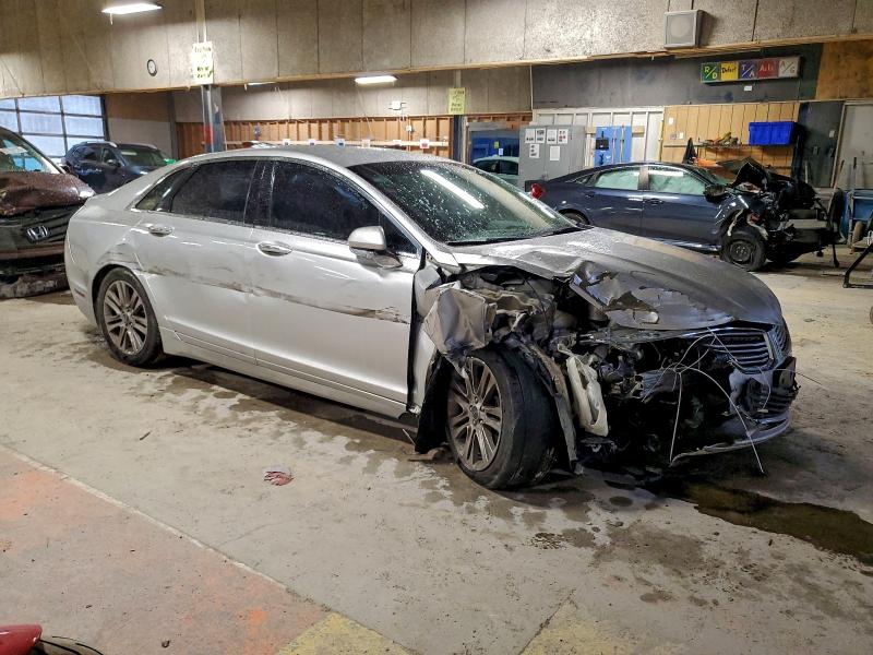 Photo 4 from auction – 2013 LINCOLN MKZ with VIN 3LN6L2G92DR808675