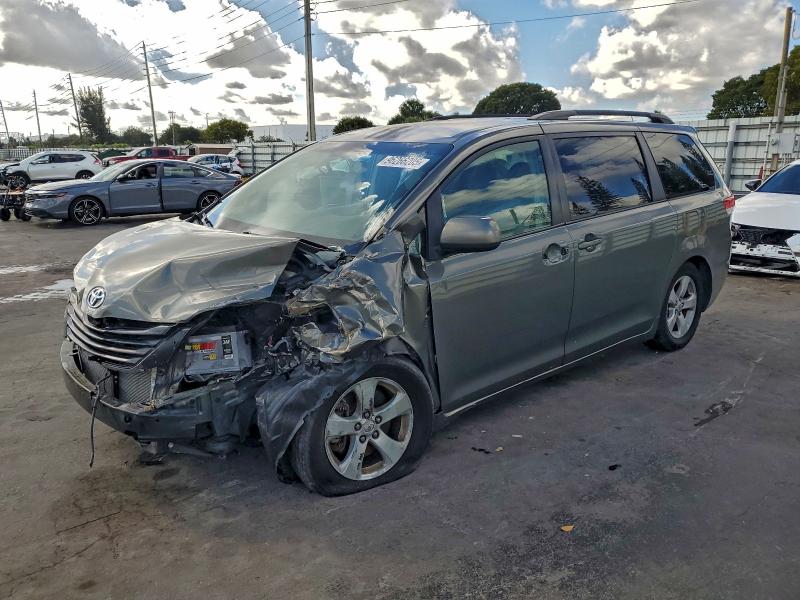 Photo 1 from auction – 2012 TOYOTA SIENNA LE with VIN 5TDKK3DC1CS214103