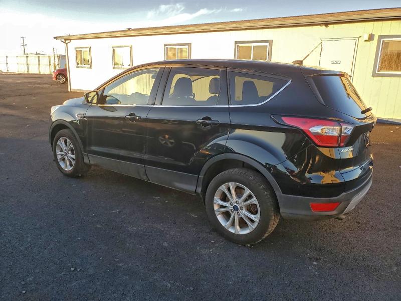 Photo 2 from auction – 2017 FORD ESCAPE SE with VIN 1FMCU9GD8HUD12811