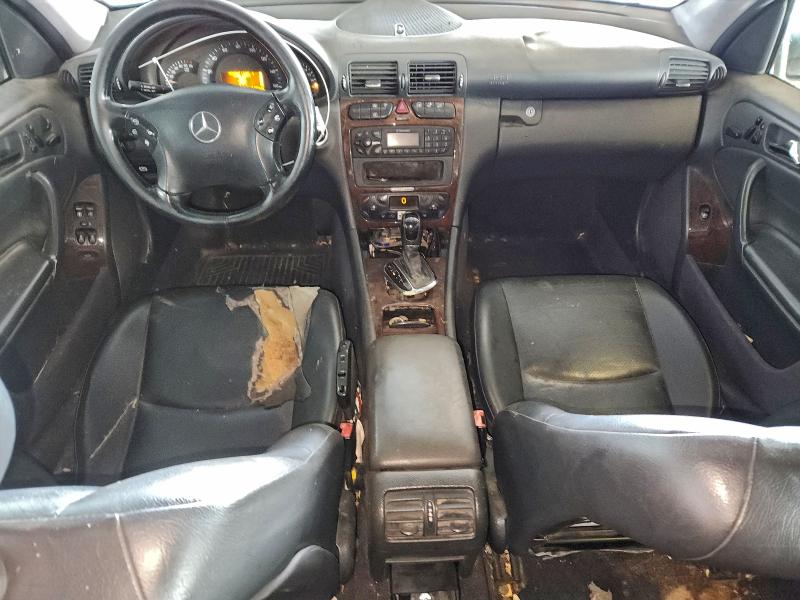 Photo 8 from auction – 2001 MERCEDES-BENZ C320 with VIN WDBRF64J51F092330