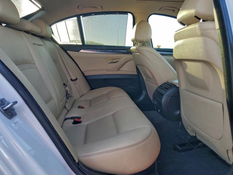 Photo 10 from auction – 2016 BMW 528 I with VIN WBA5A5C51GG349836