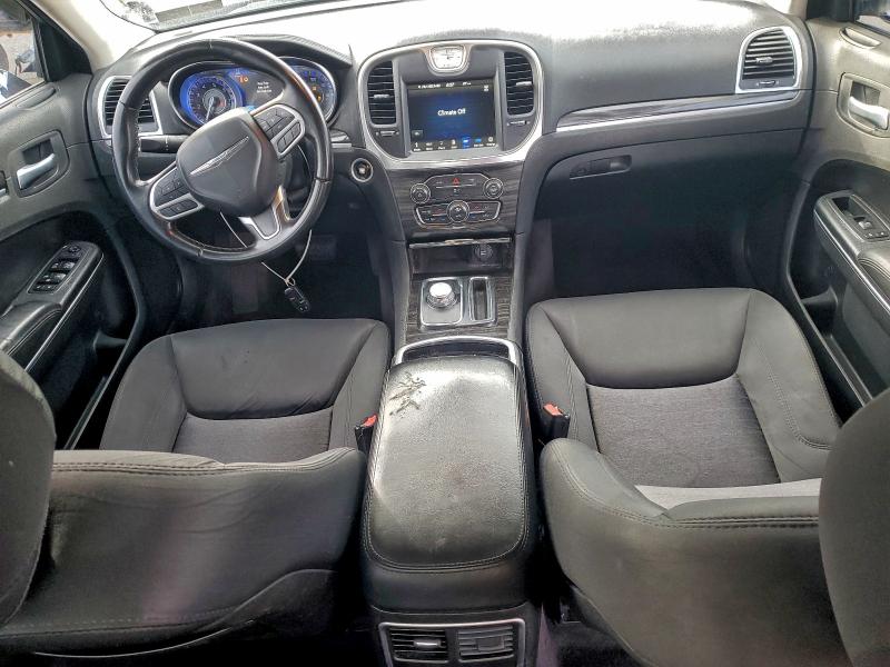 Photo 8 from auction – 2018 CHRYSLER 300 with VIN 2C3CCAAG7JH308810