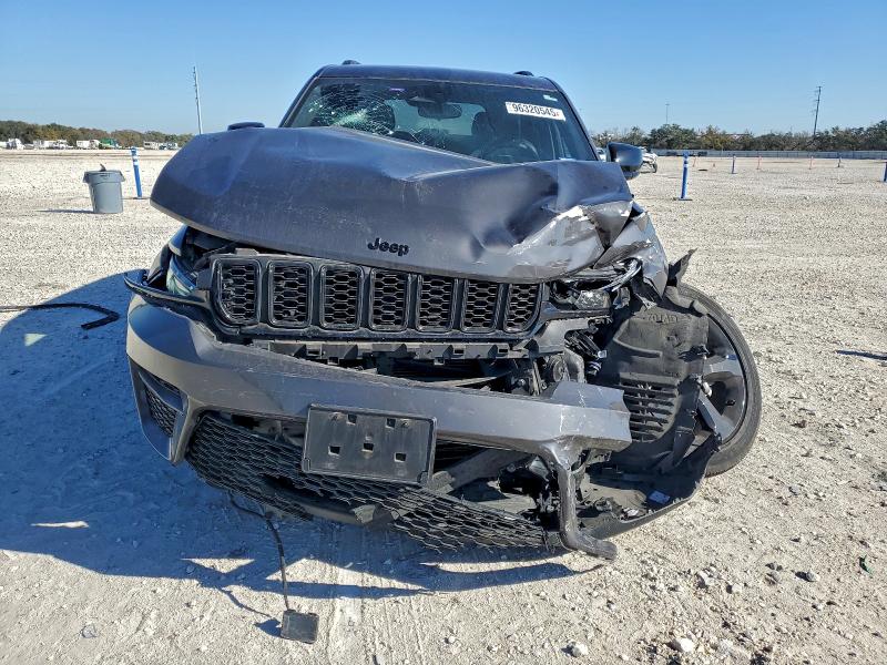 Photo 5 from auction – 2024 JEEP GRAND CHER with VIN 1C4RJGAG7RC708752