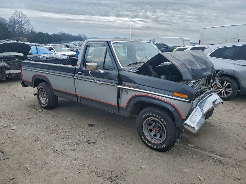 Photo 4 from auction – 1985 FORD F150 with VIN 1FTCF15N0FNA54724