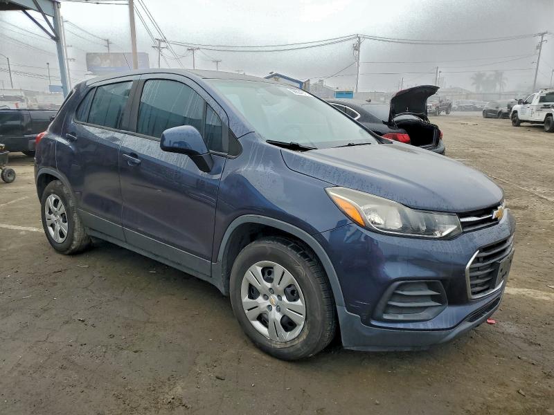 Photo 4 from auction – 2018 CHEVROLET TRAX LS with VIN 3GNCJKSB2JL337821