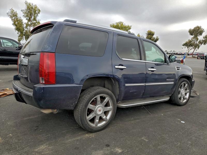 Photo 3 from auction – 2007 CADILLAC ESCALADE L with VIN 1GYEC63897R409258