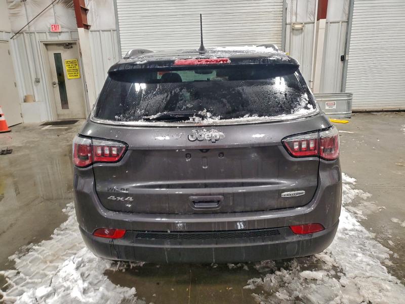 Photo 6 from auction – 2018 JEEP COMPASS LA with VIN 3C4NJDBB6JT350620