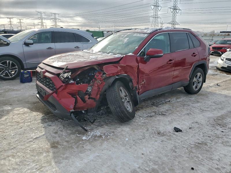 TOYOTA RAV4 XLE 2022 with VIN 2T3P1RFV2NW314643 - Photo from auction