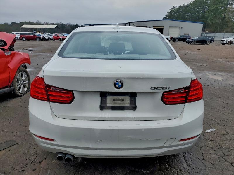 Photo 6 from auction – 2013 BMW 328 I SULE with VIN WBA3C1C50DF443881