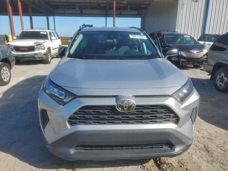 Photo 5 from auction – 2021 TOYOTA RAV4 LE with VIN 2T3H1RFV2MC128105